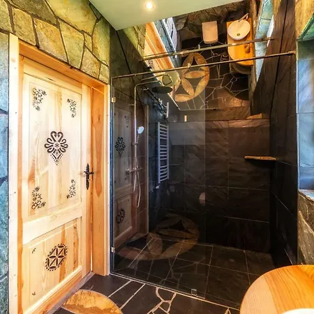 Ze Hej Z Sauna Lub Kominkiem شاليه زاكوباني